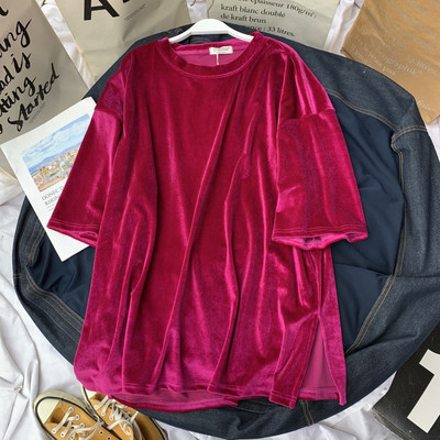 Laisvi moteriški marškinėliai iš aksominio paprasto modelio trumpomis rankovėmis