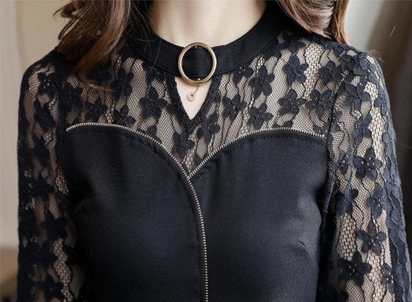 Dabartinė moteriška suknelė su nėriniais ir ilgomis rankovėmis