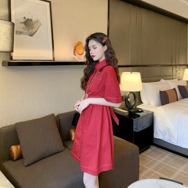 Moteriška laisvalaikio suknelė su dirželiu ir trumpomis rankovėmis - kirpimo modelis