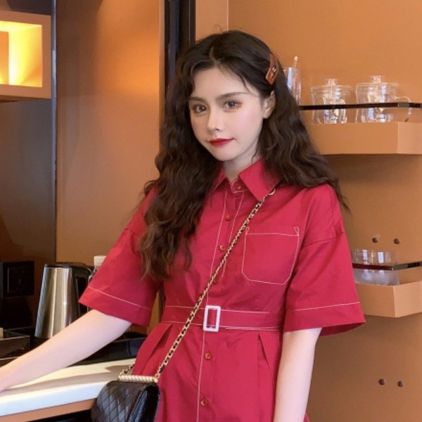 Moteriška laisvalaikio suknelė su dirželiu ir trumpomis rankovėmis - kirpimo modelis