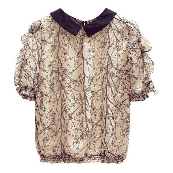 Moderns sieviešu krekls ar 3/4 piedurknēm un ovālu kakla izgriezumu