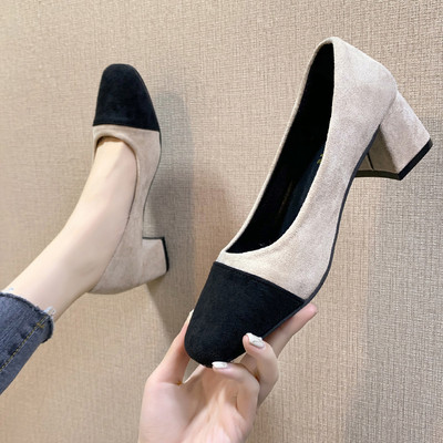 Pantofi moderni de dama din piele intoarsa cu toc patrat