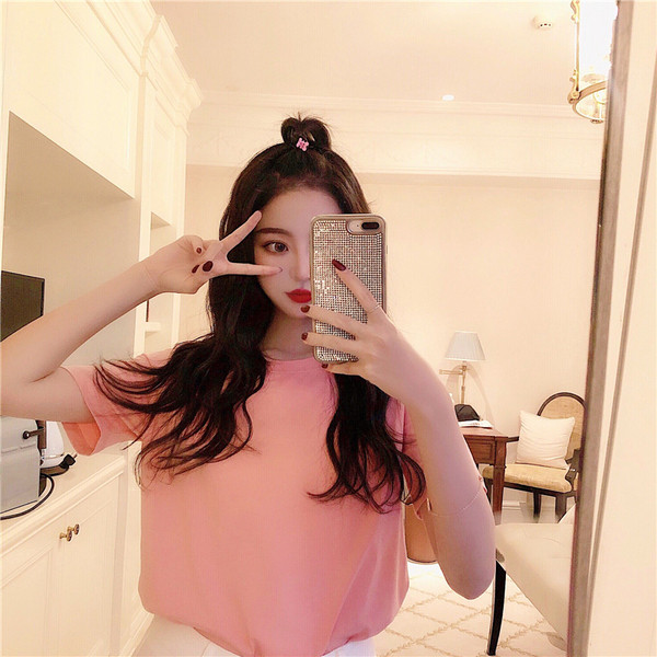 Moteriški laisvalaikio marškinėliai su ovalia iškirpte ir trumpomis rankovėmis