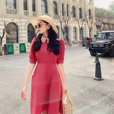 Стилна дамска рокля с джобове и дантелена яка