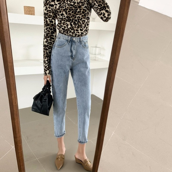 Moteriški laisvalaikio džinsai aukštu juosmeniu ir kišenėmis