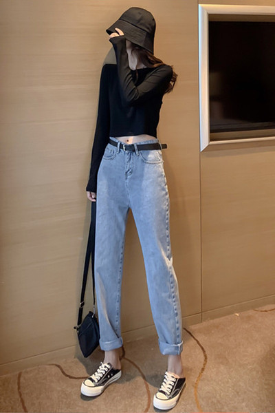 Moteriški laisvalaikio džinsai tiesūs modeliai su kišenėmis ir aukštu juosmeniu