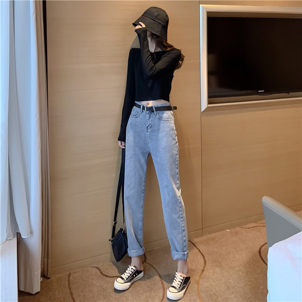 Moteriški laisvalaikio džinsai tiesūs modeliai su kišenėmis ir aukštu juosmeniu