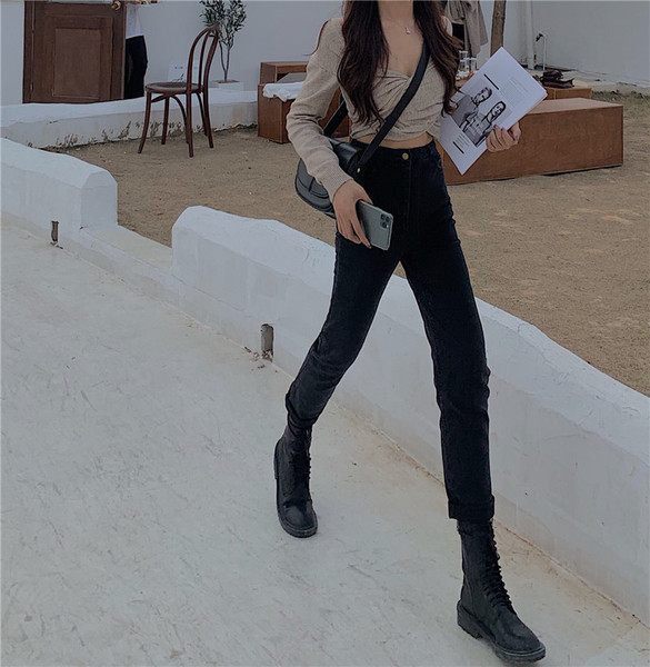 Švarūs moteriški džinsai aukštu juosmeniu