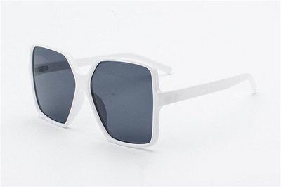 Modernūs moteriški kvadrato formos akiniai