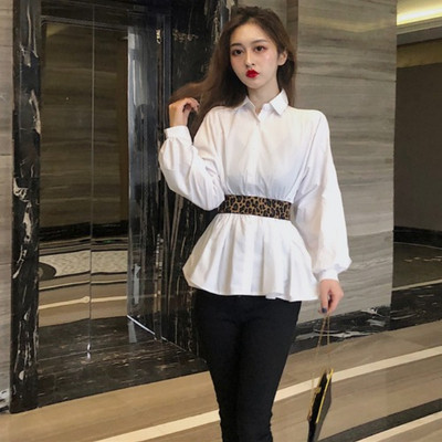 Moteriški marškiniai su klasikine apykakle ir diržu su leopardo raštu