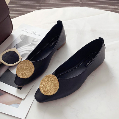 Moteriški laisvalaikio odiniai batai lygiais padais ir metaline sagtimi