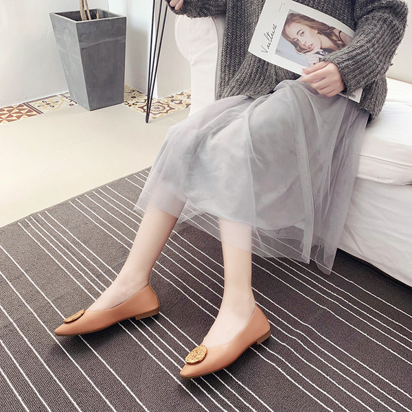 Moteriški laisvalaikio odiniai batai lygiais padais ir metaline sagtimi