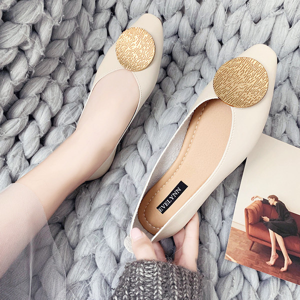 Moteriški laisvalaikio odiniai batai lygiais padais ir metaline sagtimi