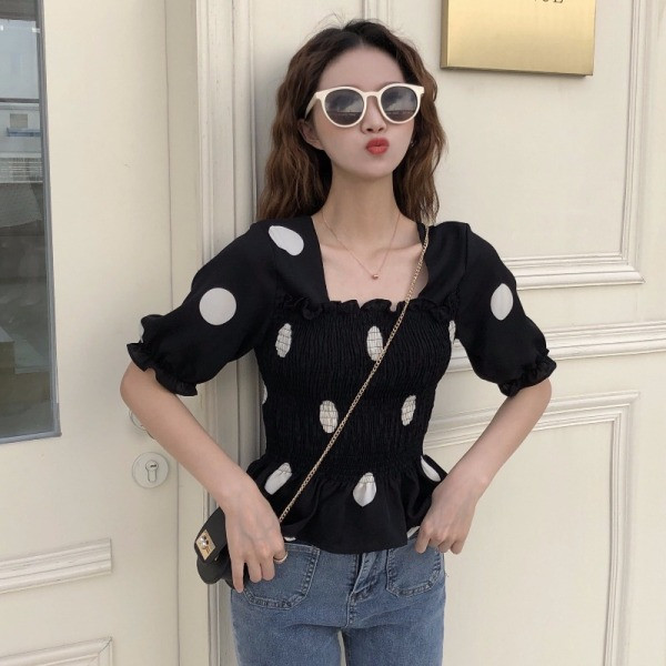 Moteriški laisvalaikio marškiniai su kvadratine iškirpte ir trumpomis rankovėmis