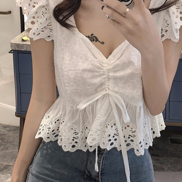 Moteriška laisvalaikio palaidinė su špico iškirpte ir baltais kaklaraiščiais