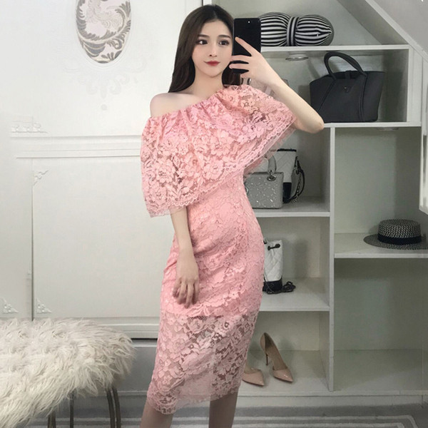 Női csipke ruha csónakos nyakkivágással