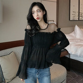 Moderni moteriška palaidinė su ovalia iškirpte ir tiuliu