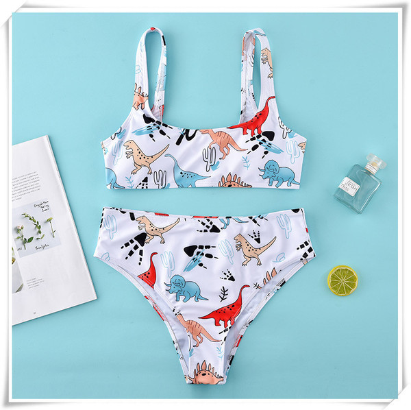 Нов модел бански костюм от две части с висока талия и десен с динозаври
