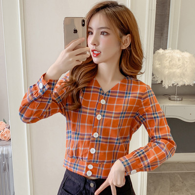 Moteriški laisvalaikio marškiniai su kaspinu ir sagomis