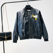 Нов модел дамско яке с бродерия и цип