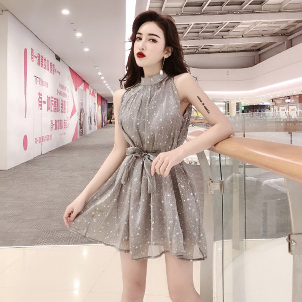 Къса дамска рокля разкроен модел с връзки