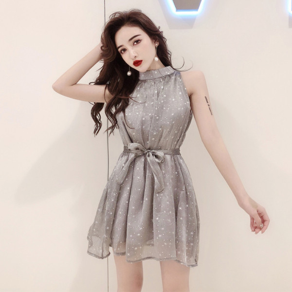 Къса дамска рокля разкроен модел с връзки