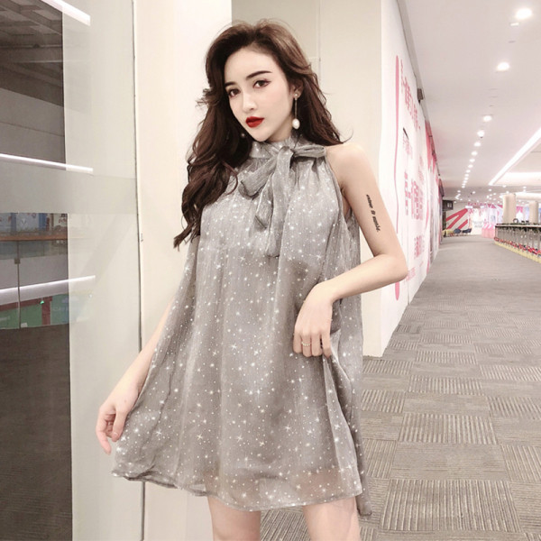 Къса дамска рокля разкроен модел с връзки