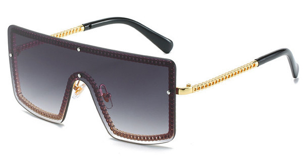 Naujas kvadrato formos akinių nuo saulės modelis