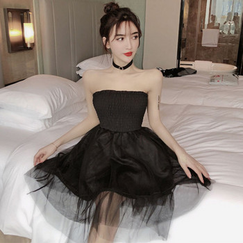 Актуална дамска рокля разкроен модел с тюл