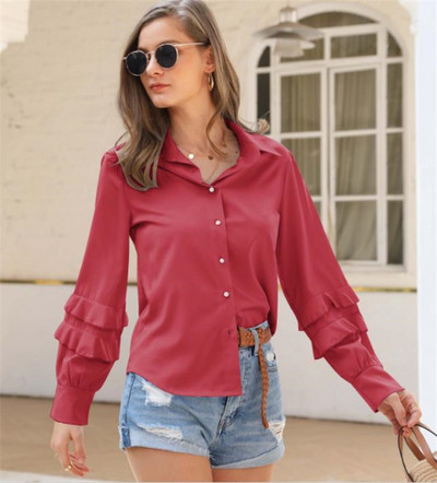 Модерна  дамска  риза с класическа яка и дълъг ръкав