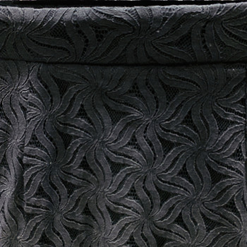 Модерна дамска пола с бродерия в черен цвят