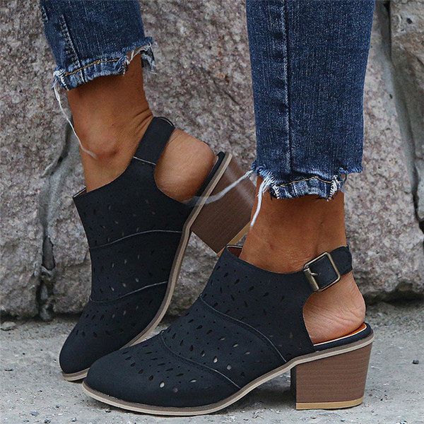 Ежедневни  дамски обувки с катарама и дебел ток 