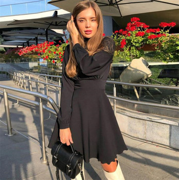 Ежедневна  дамска къса рокля с висока яка и дълъг широк ръкав