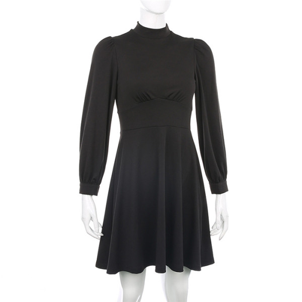 Ежедневна  дамска къса рокля с висока яка и дълъг широк ръкав 