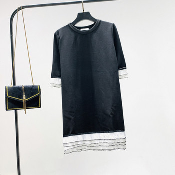 Модерна дамска къса рокля с овално деколте и къс ръкав