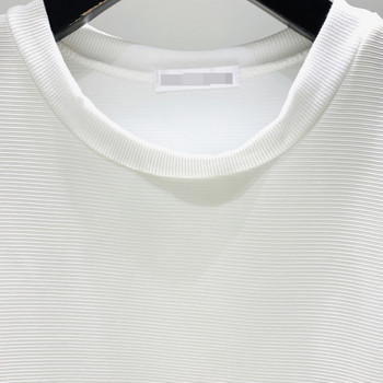 Модерна дамска къса рокля с овално деколте и къс ръкав