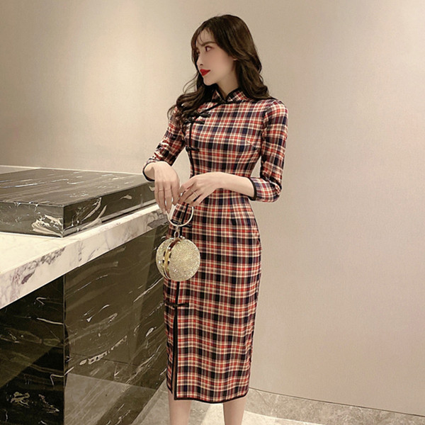 Карирана дамска рокля ретро стил с дълъг ръкав