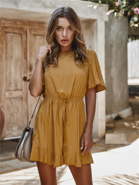 Ежедневна дамска къса рокля с къс широк ръкав и овално деколте 