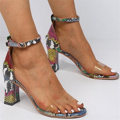 Стилни дамски сандали на висок ток с катарама и животински десен