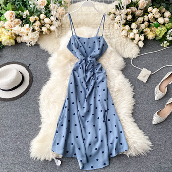 Ежедневна дамска рокля на точки и тънки презрамки