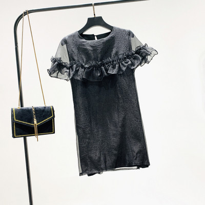 Нов модел къса дамска рокля с къс ръкав и овално деколте