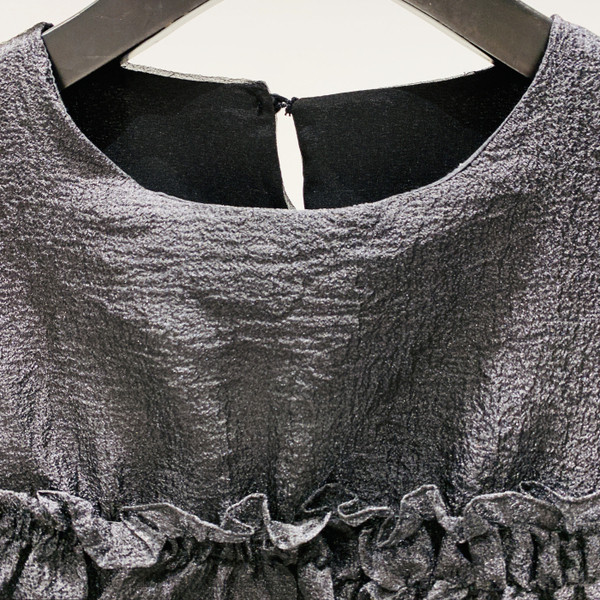 Нов модел къса дамска рокля с къс ръкав и овално деколте