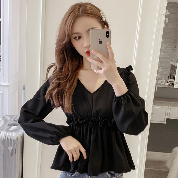 Дамска ежедневна риза с шпиц деколте - широк модел