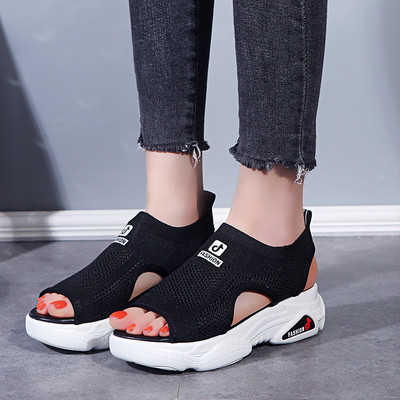 НОВО Дамски ежедневни сандали с висока подметка