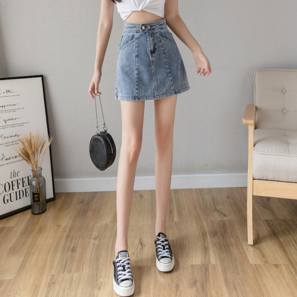 Къса дънкова дамска пола с джобове и висока талия 