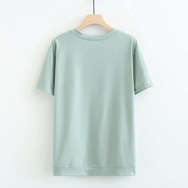 Ежедневна дамска тениска изчистен модел с овално деколте 