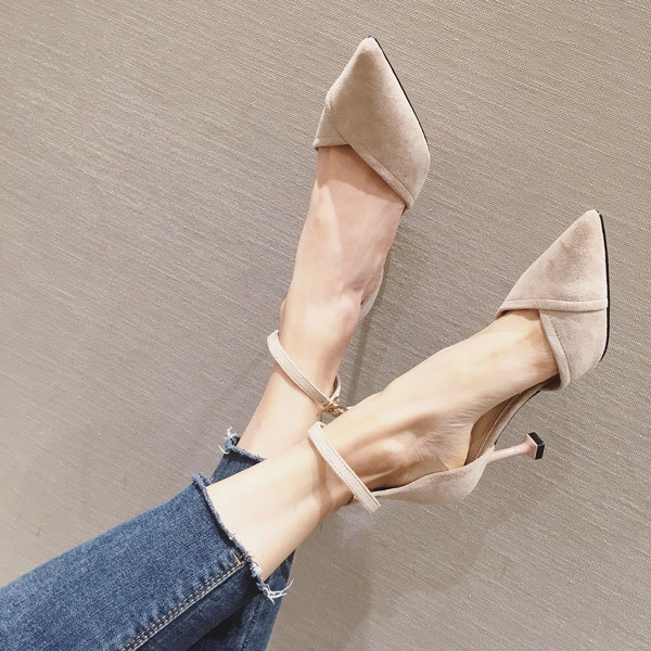 Заострен модел дамски стилни обувки с тънък 8см ток