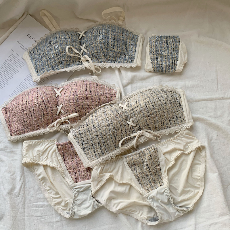 Стилен дамски комплект бельо от две части с връзки