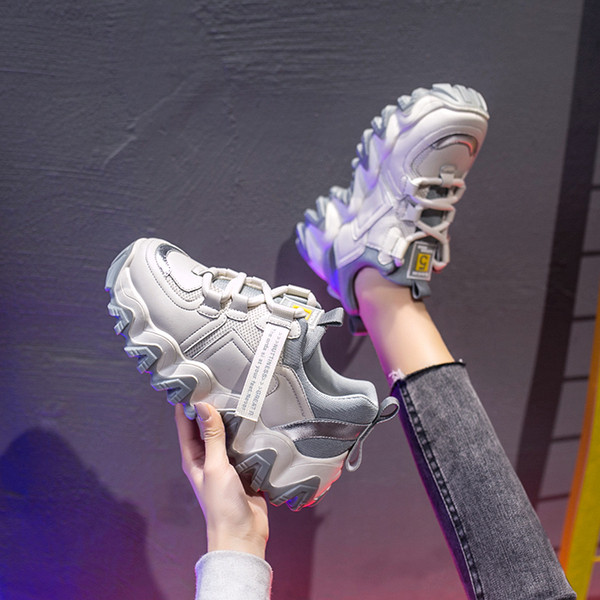 Ежедневни дамски маратонки с груба цветна подметка 