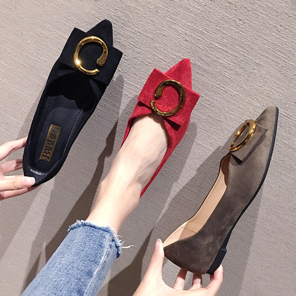 Pantofi moderni de dama din piele intoarsa cu talpa plate